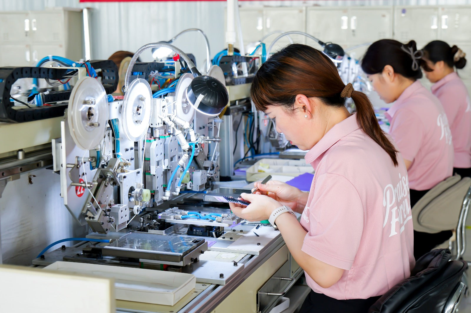 Premium Eyelash Extensions Manufacturer